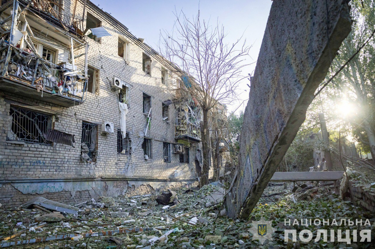 "Боюся, але треба триматися" - розповіді очевидців про нічний обстріл Запоріжжя