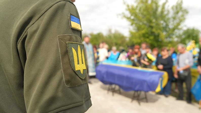 "11 місяців його шукали": у Кушугумській громаді попрощалися з військовим Сергієм Нємовим