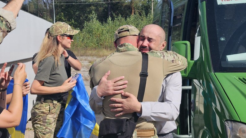 З російського полону повернули дев'ятьох жителів Запорізької області — Федоров