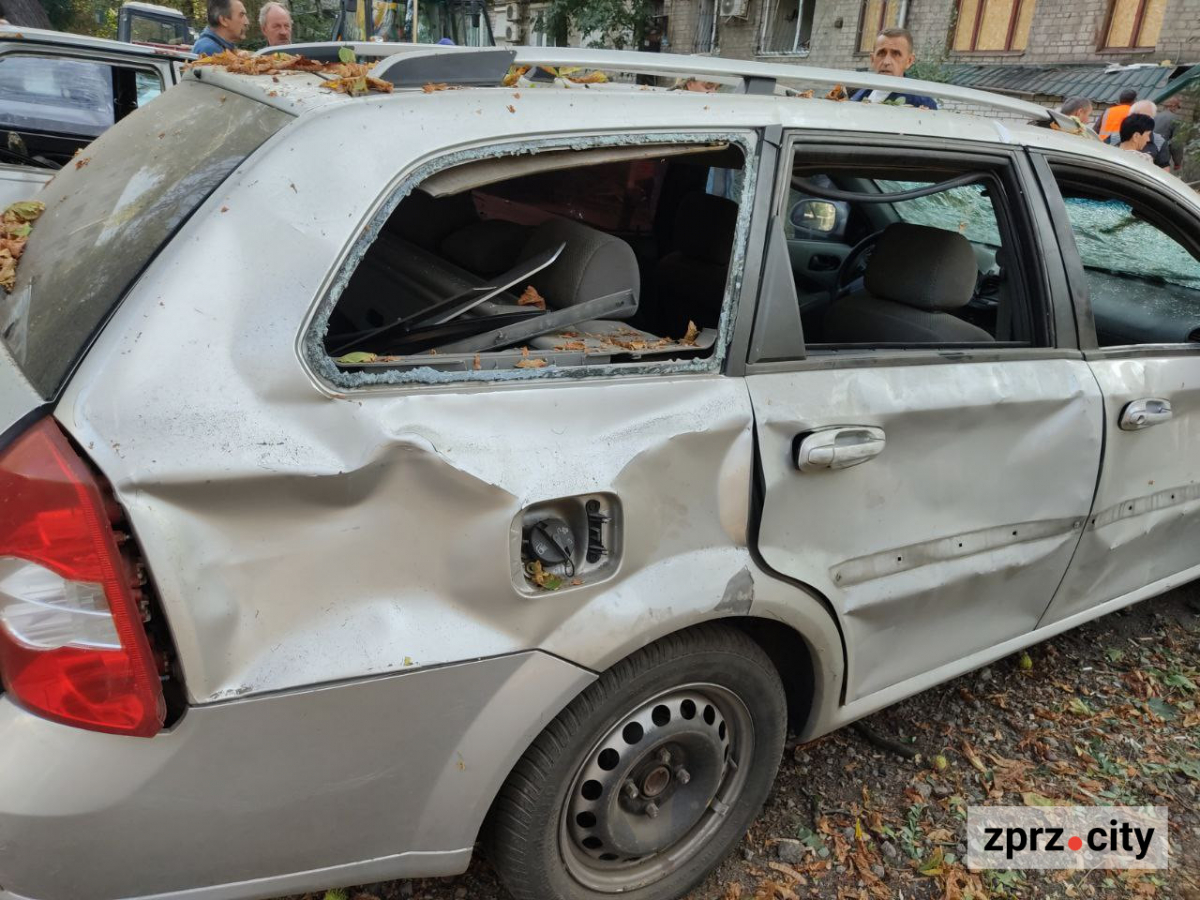 На вулицю в одному халатику - що розповідають очевидці нічного масованого обстрілу Запоріжжя (фото)