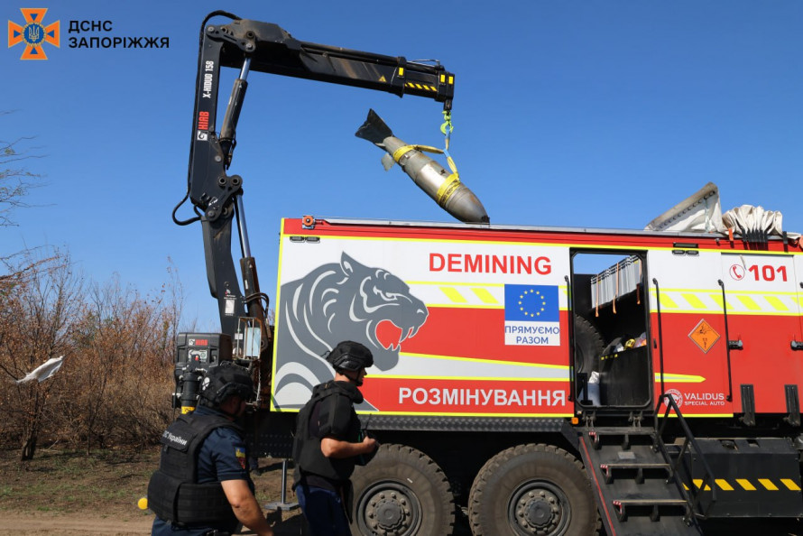 Не розірвалася при падінні - запорізькі надзвичайники знешкодили авіабомбу