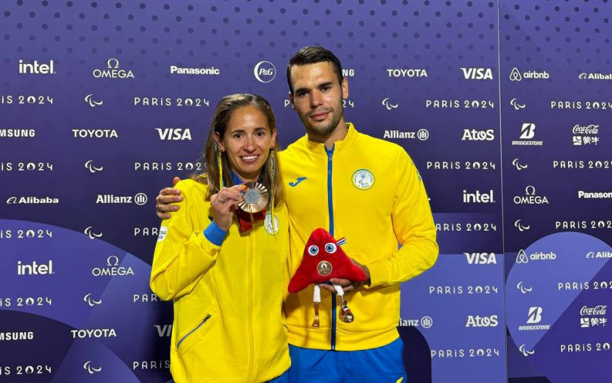 Українська легкоатлетка виборола медаль на Паралімпійських іграх у Парижі - її супроводжував бігун із Запоріжжя (фото)