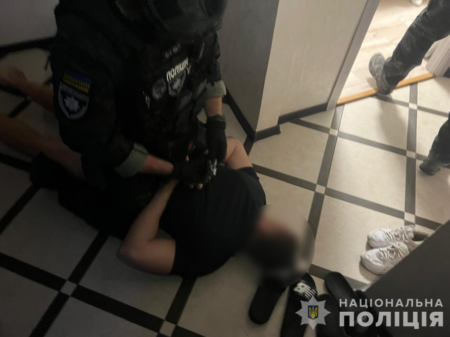 Викрали, погрожували та вимагали гроші - у Запоріжжі викрили злочинне угрупування