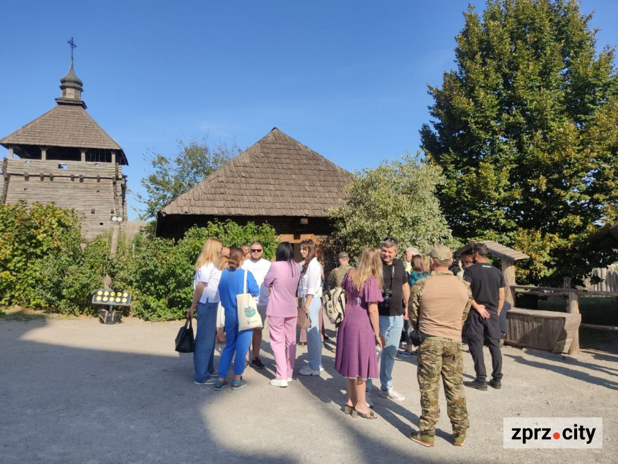 Знакова подія - у Запоріжжі відреставрували фрагмент саркофага, що належав першому кримському хану (фото)