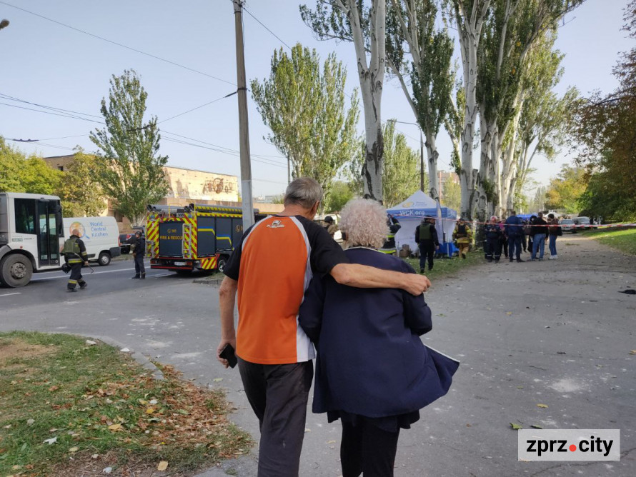 "Думала, що серце зупиниться" - що розповідають очевидці російської атаки на Запоріжжя (фото)