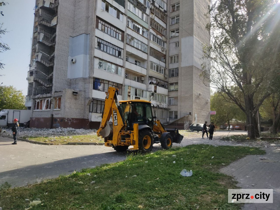 Який стан людей, що постраждали внаслідок авіаударів ворога по Запоріжжю 1 жовтня - фото