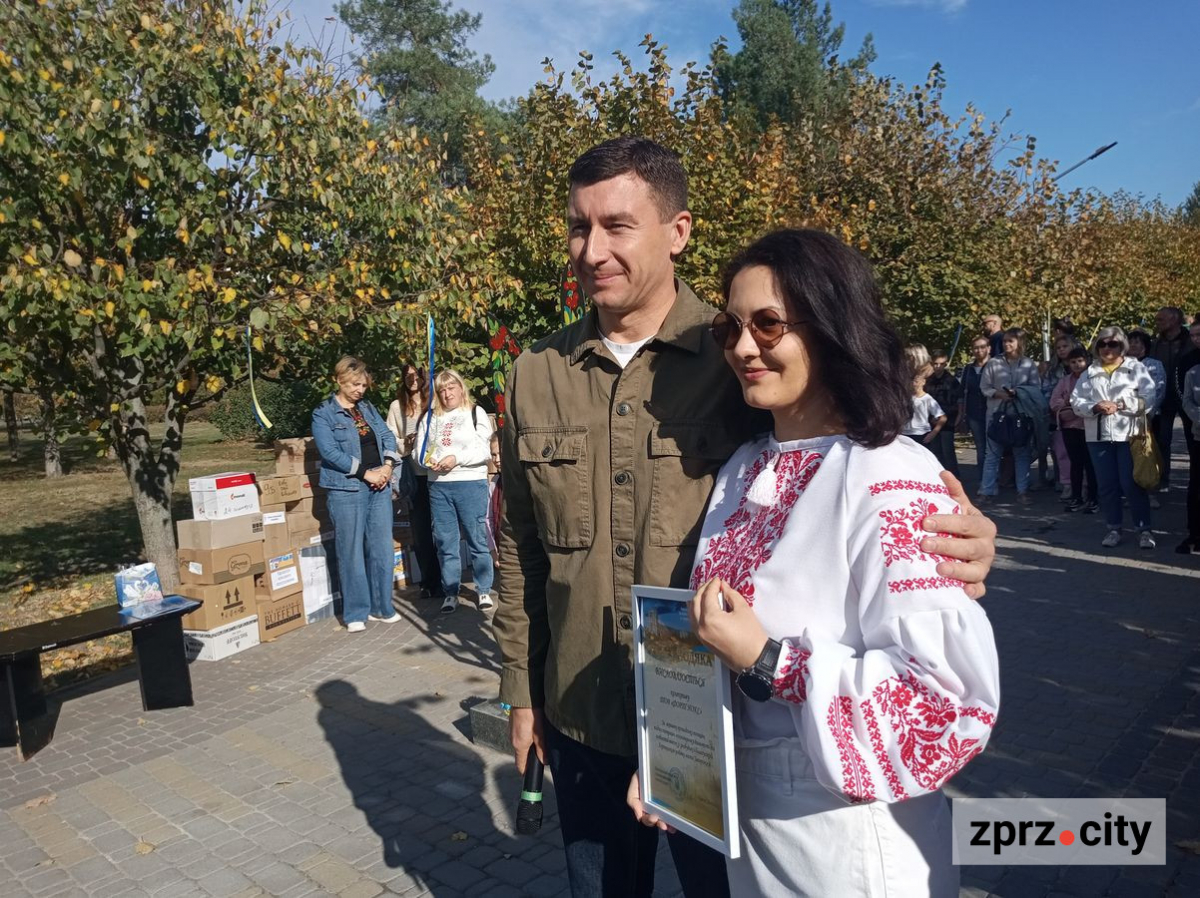 У головному парку спального району Запоріжжя відкрили патріотичну фотозону