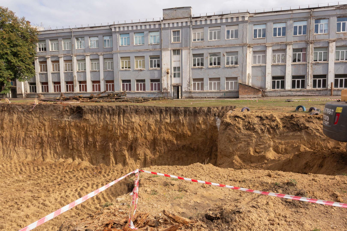 У Запоріжжі стартувало будівництво дев'ятої підземної школи (фото, відео)