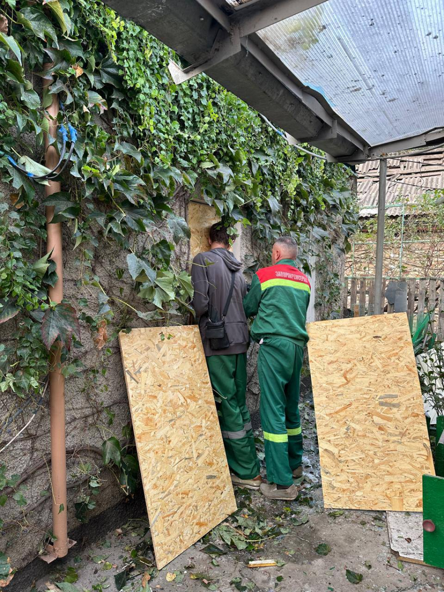 Зранку ворог вдарив авіабомбами по Запоріжжю - все, що відомо про наслідки на цей час (фото)