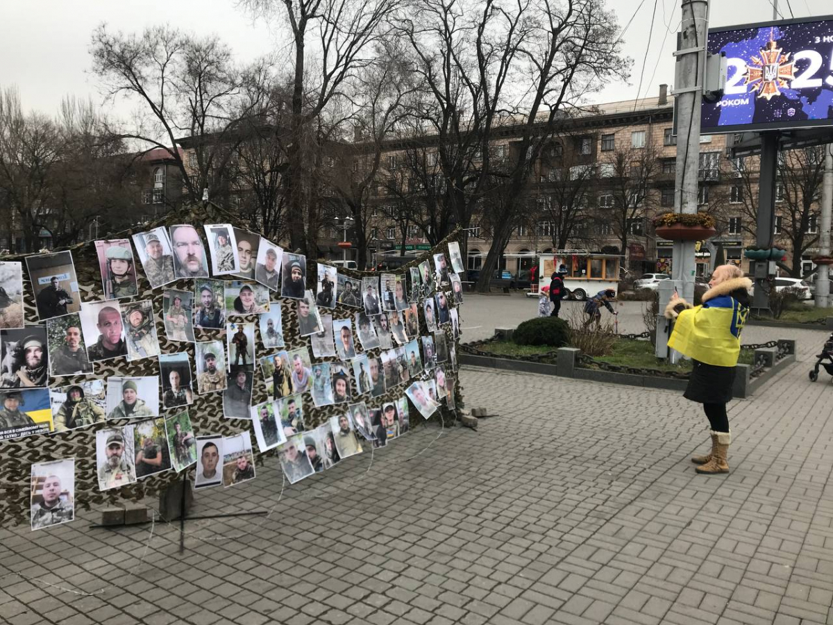 "Свято без свята” - у Запоріжжі рідні військовополонених нагадували суспільству про героїв, які знаходяться у полоні