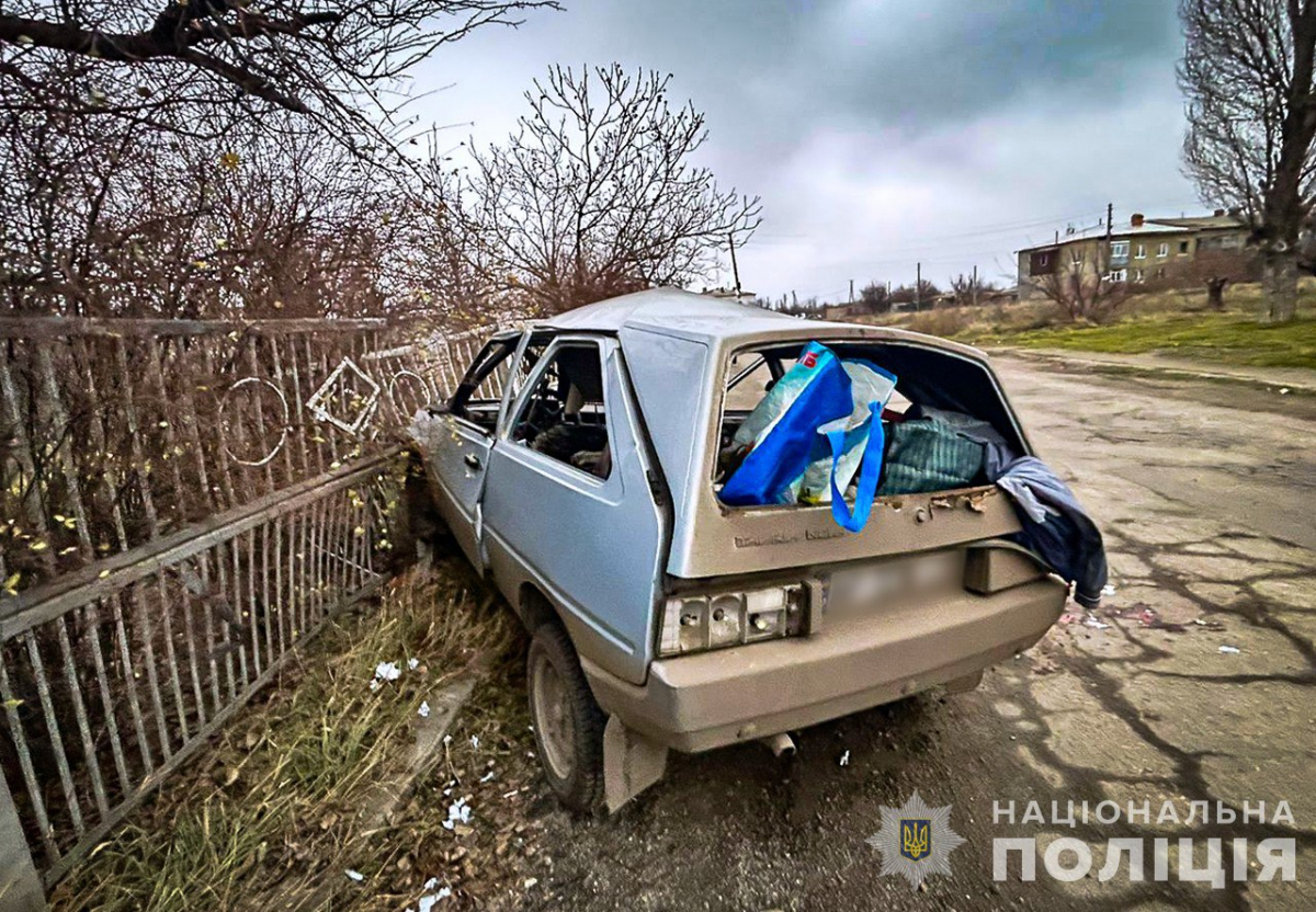 Дрон влучив у машину і стався вибух – у поліції показали наслідки атаки росіян у Запорізькій області