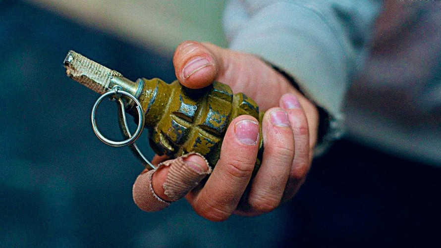На Запоріжжі чоловік підірвав гранату в кімнаті зі своєю квартиранткою та її дитиною (фото)