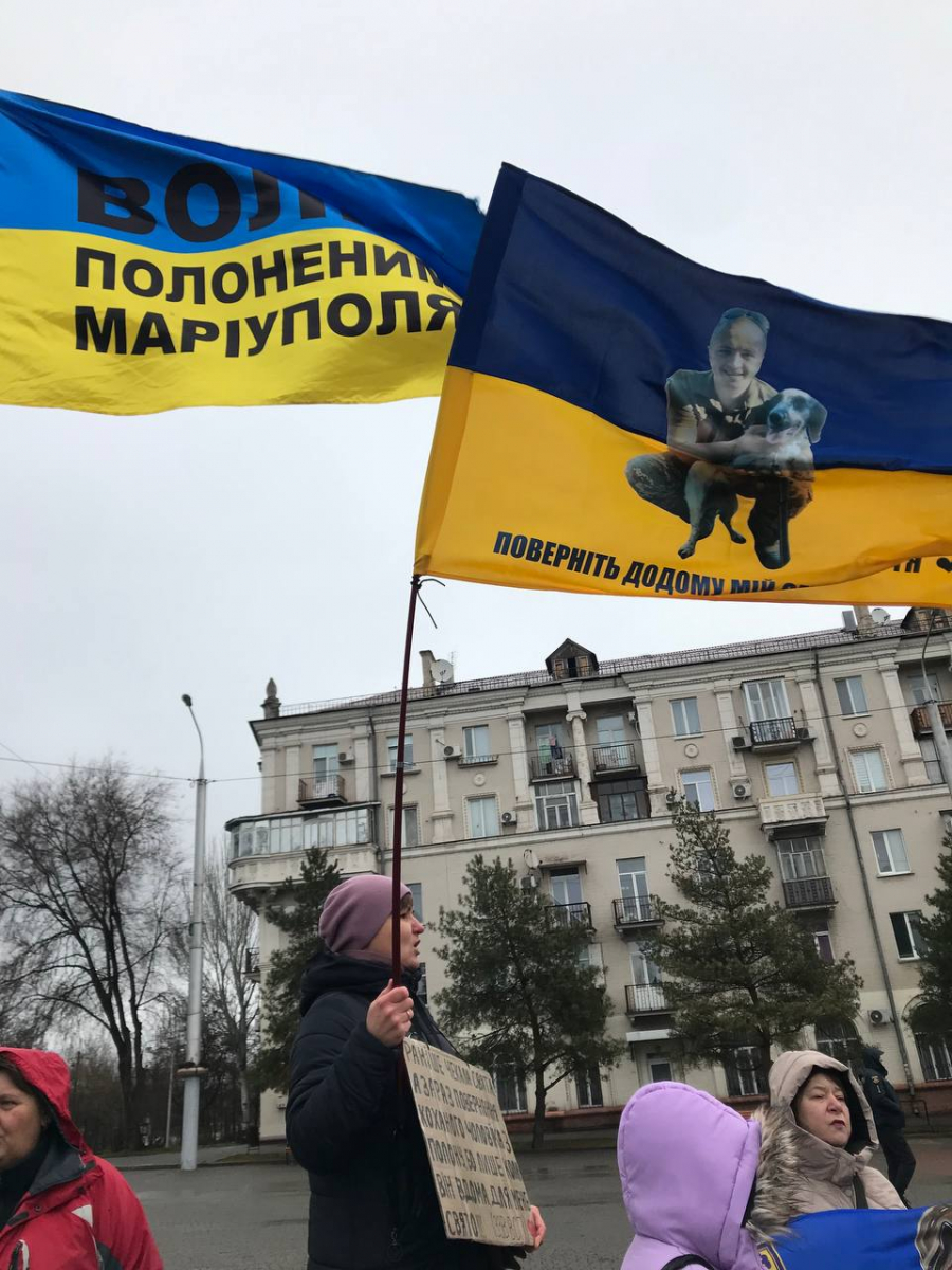 “Нас не зупинять ні сніг, ні дощ” - у Запоріжжі рідні військовополонених вимагали повернути героїв додому