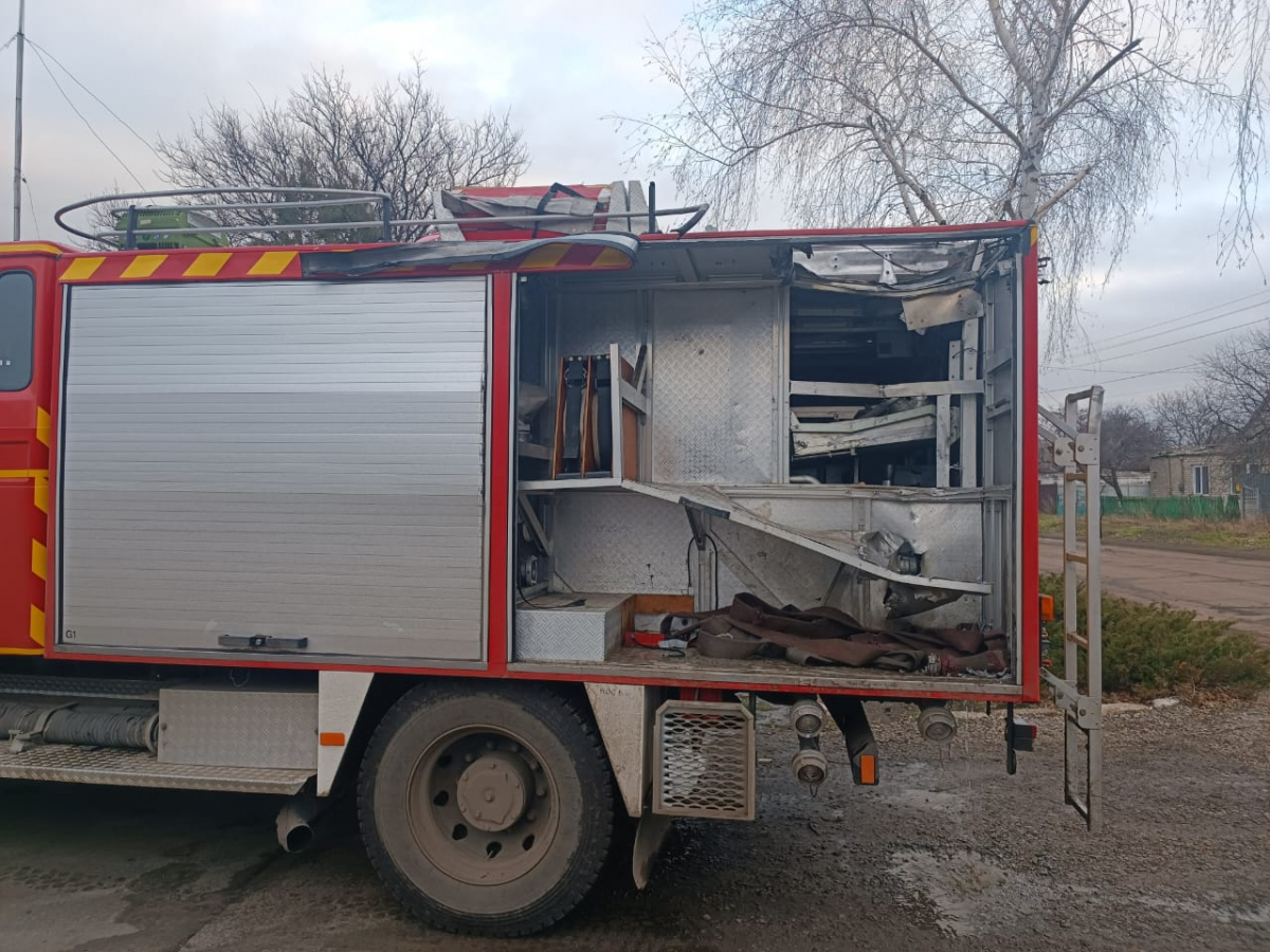 Підвозили воду населенню - у Гуляйполі росіяни вдарили по машині рятувальників