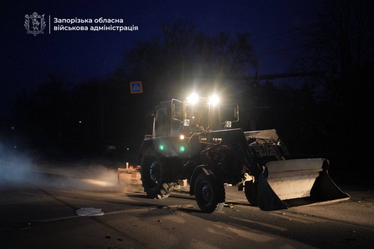 Вночі ворог атакував Запоріжжя дронами і ракетами - все, що наразі офіційно відомо про наслідки (фото)