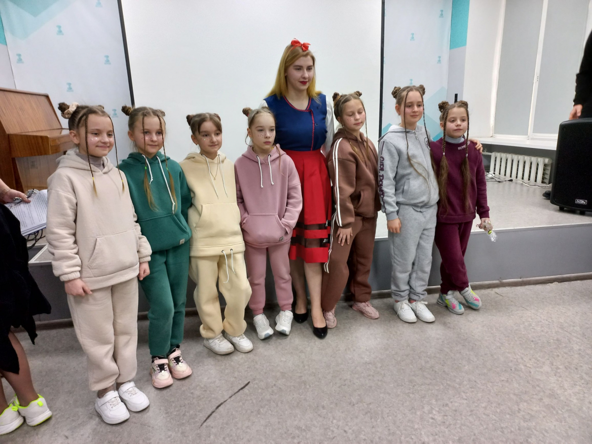 Казкова виставка - малюнки запорізьких дітей покажуть у Німеччині (фото)