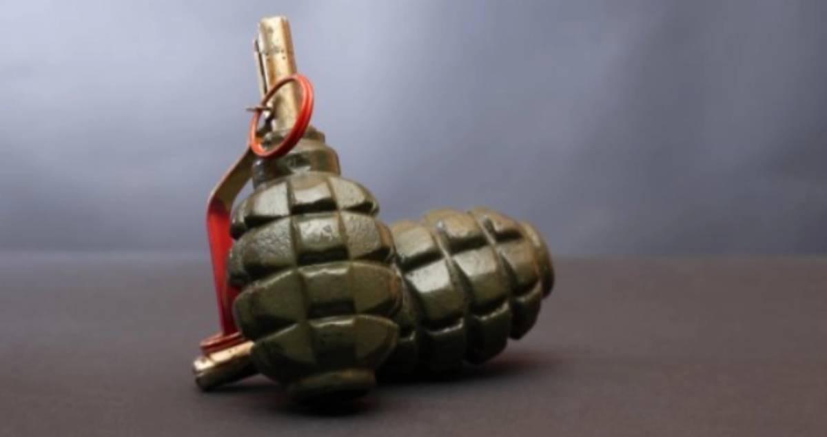 Небезпечна знахідка – у Запоріжжі підлітки виявили гранату (фото)