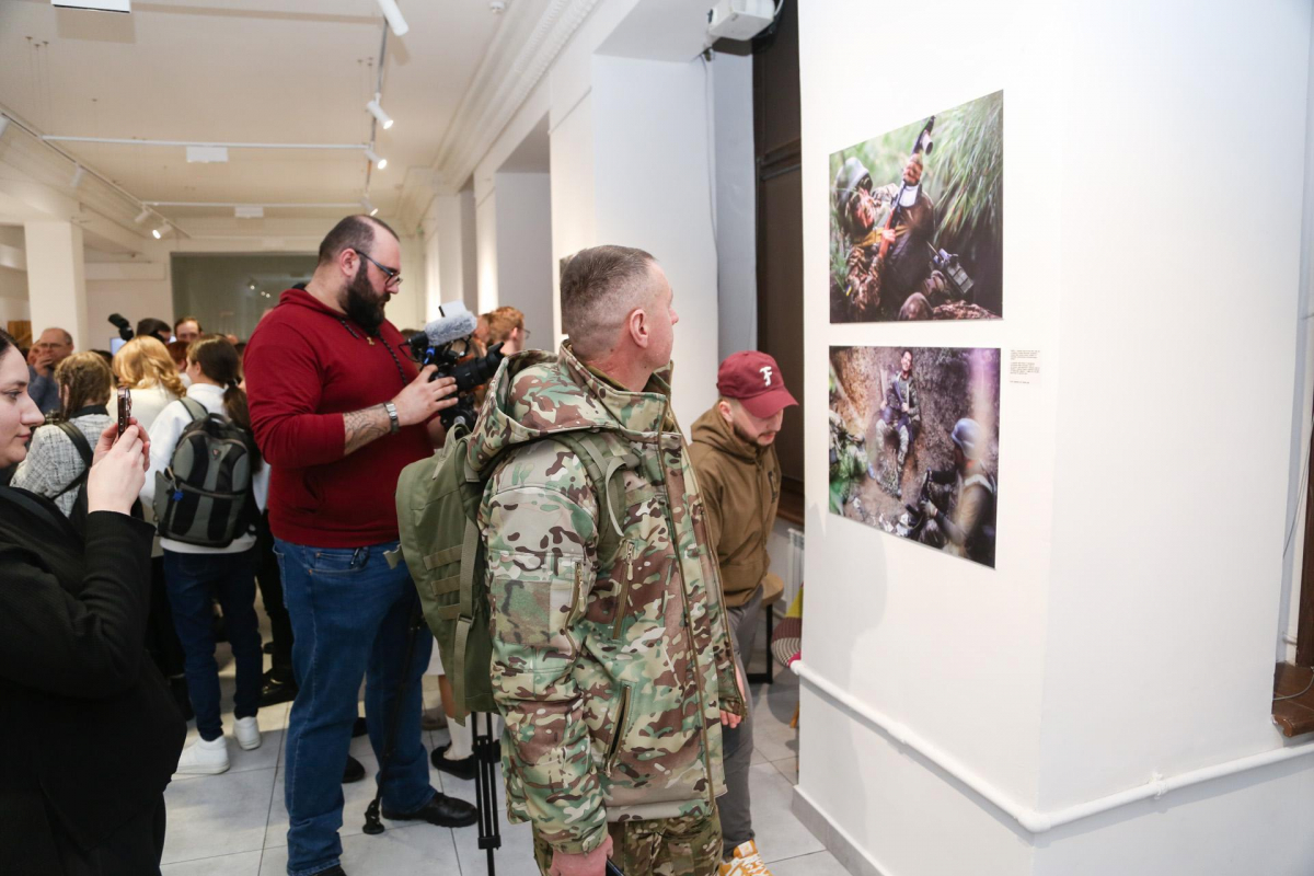 Відомий запорізький фотограф, який чудово знімає Хортицю, пішов у Нацгварцію і присвятив їй виставку