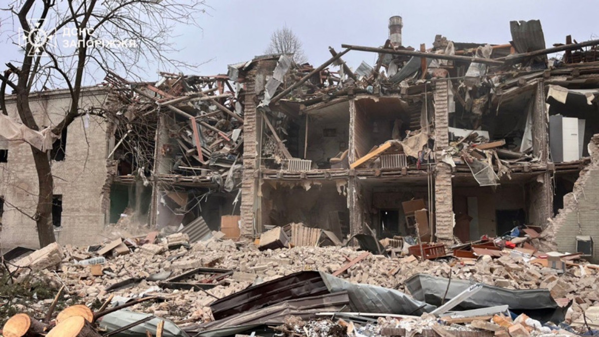 Вже третій - у Шевченківському районі Запоріжжя планують знести ще один будинок, зруйнований російським КАБом (фото)