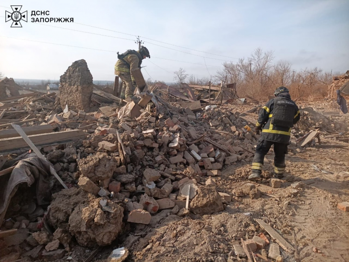 Загинули чоловік та жінка - з'явилися подробиці та фото російської атаки по селу Преображенка