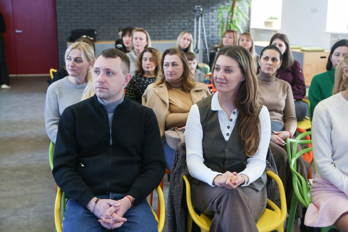 Метінвест та Запоріжсталь профінансували навчання освітян за методикою Хібукі-терапії в Запоріжжі