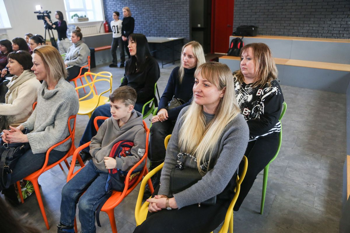 Метінвест та Запоріжсталь профінансували навчання освітян за методикою Хібукі-терапії в Запоріжжі