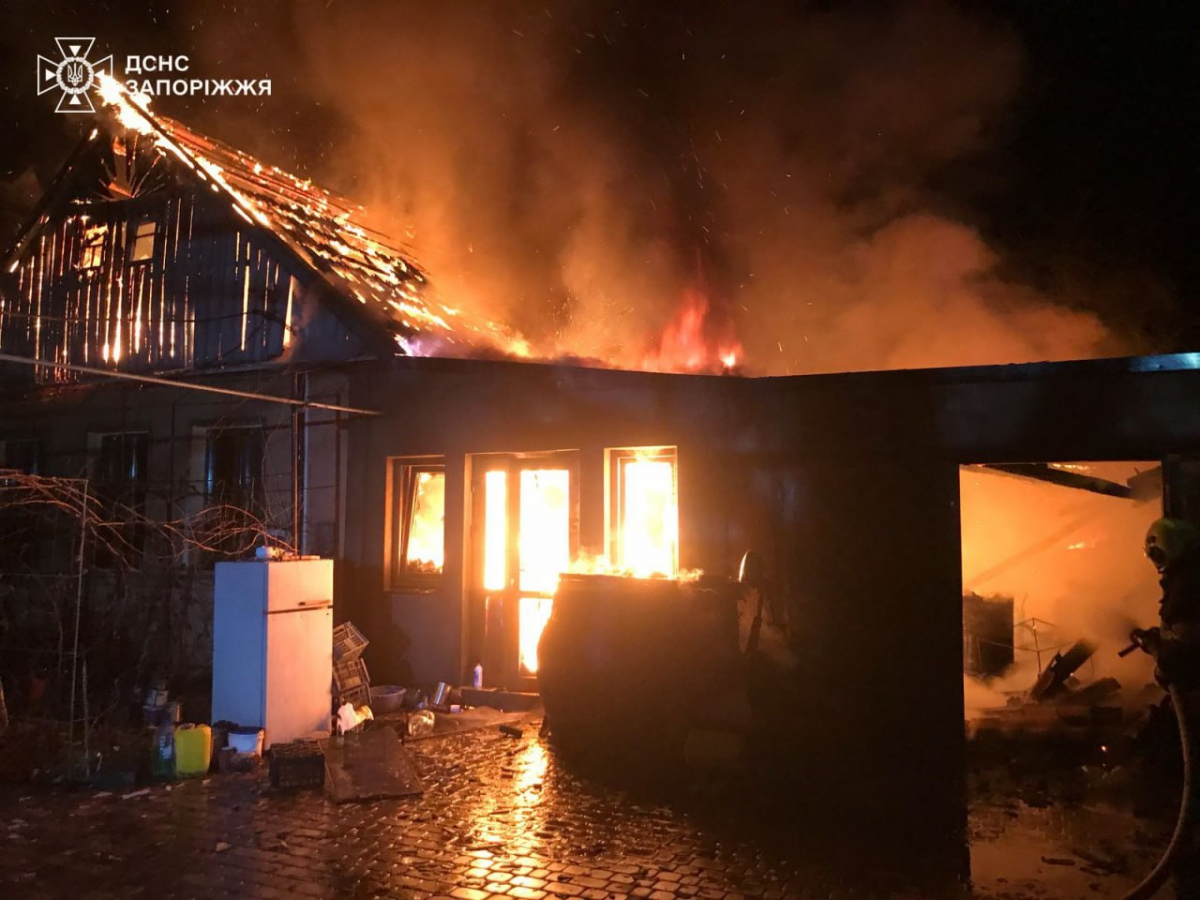 У Запорізькому районі через коротке замикання сталася пожежа (фото)