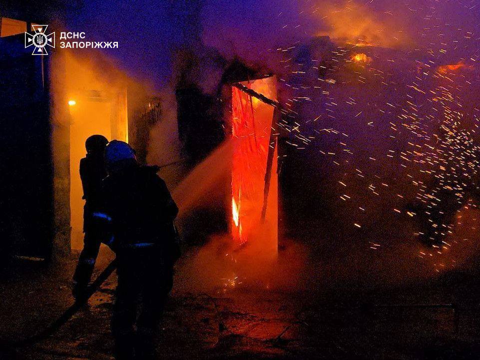 Внаслідок ворожої атаки у Запоріжжі зруйновано підприємство одного із засновників волонтерського центру "Паляниця" - фото