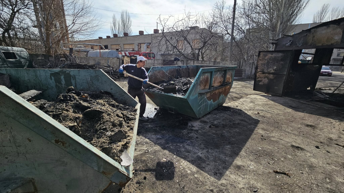 Внаслідок ворожої атаки у Запоріжжі зруйновано підприємство одного із засновників волонтерського центру "Паляниця" - фото
