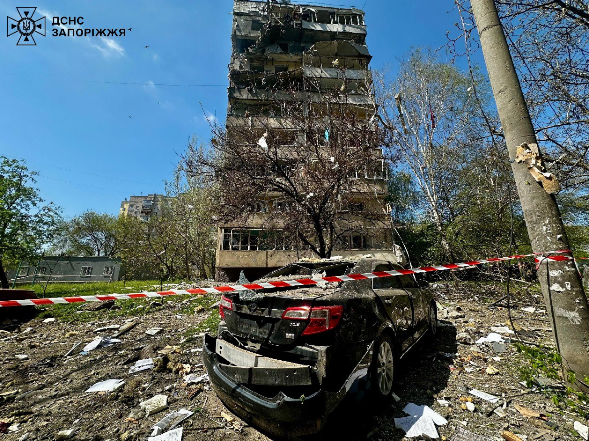 Одна людина загинула, 22 поранено - нові деталі ворожого удару КАБами по Запоріжжя (фото)