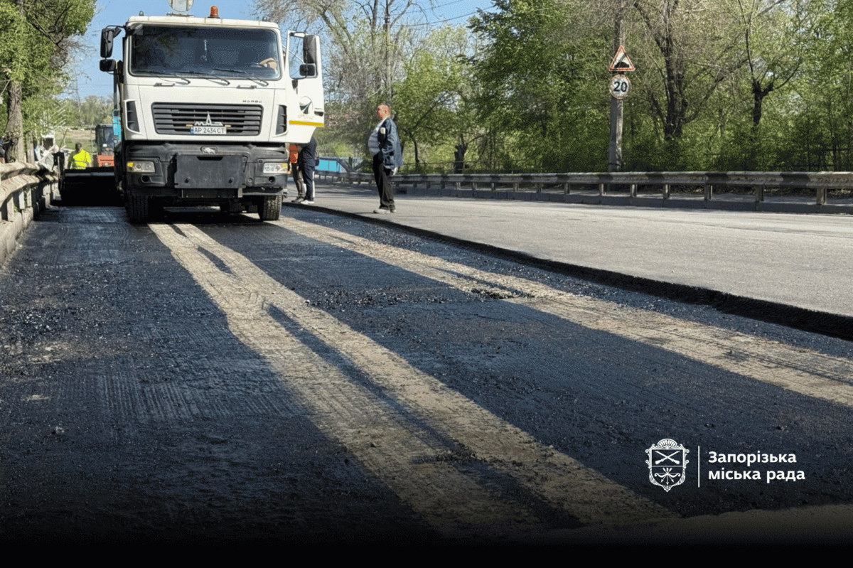 На Хортиці ремонтують дорогу – коли завершать роботи (фото)
