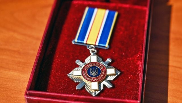Нагороду вручили батькам та дружині - Президент посмертно відзначив героя із Запорізької області орденом "За мужність" 