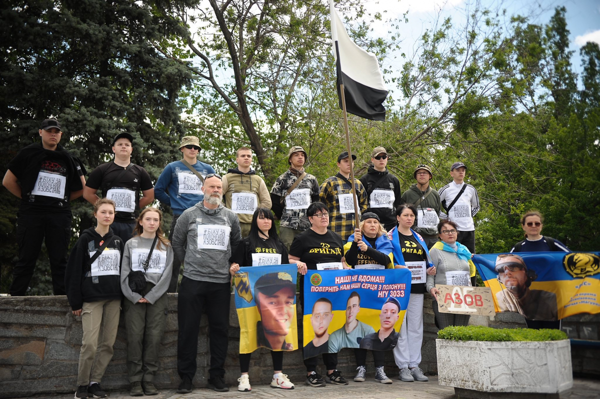 Під «Прапором надії» - у Запоріжжі відбувся забіг на підтримку військовополонених (фото)
