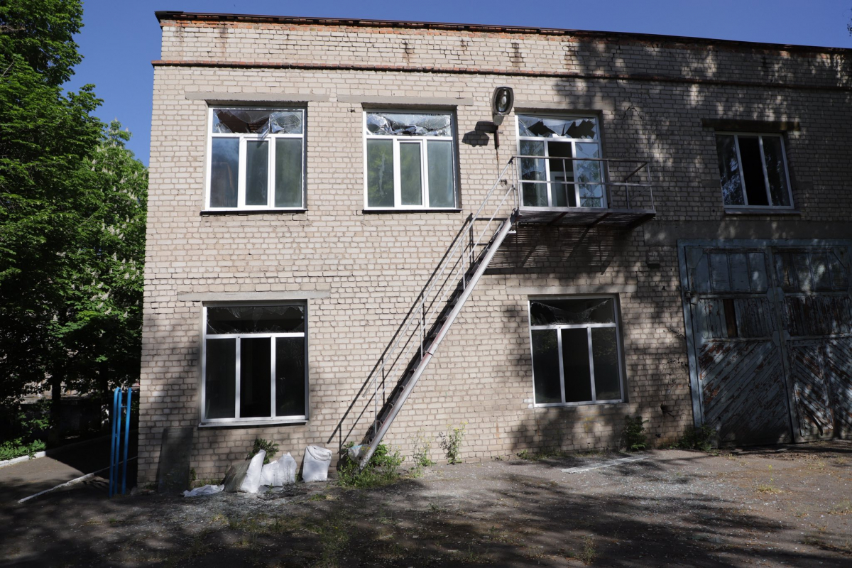 Пошкодили корпуси та аудиторії – у Запоріжжі під час нічної атаки постраждав один із найбільших вишів (фото, відео)