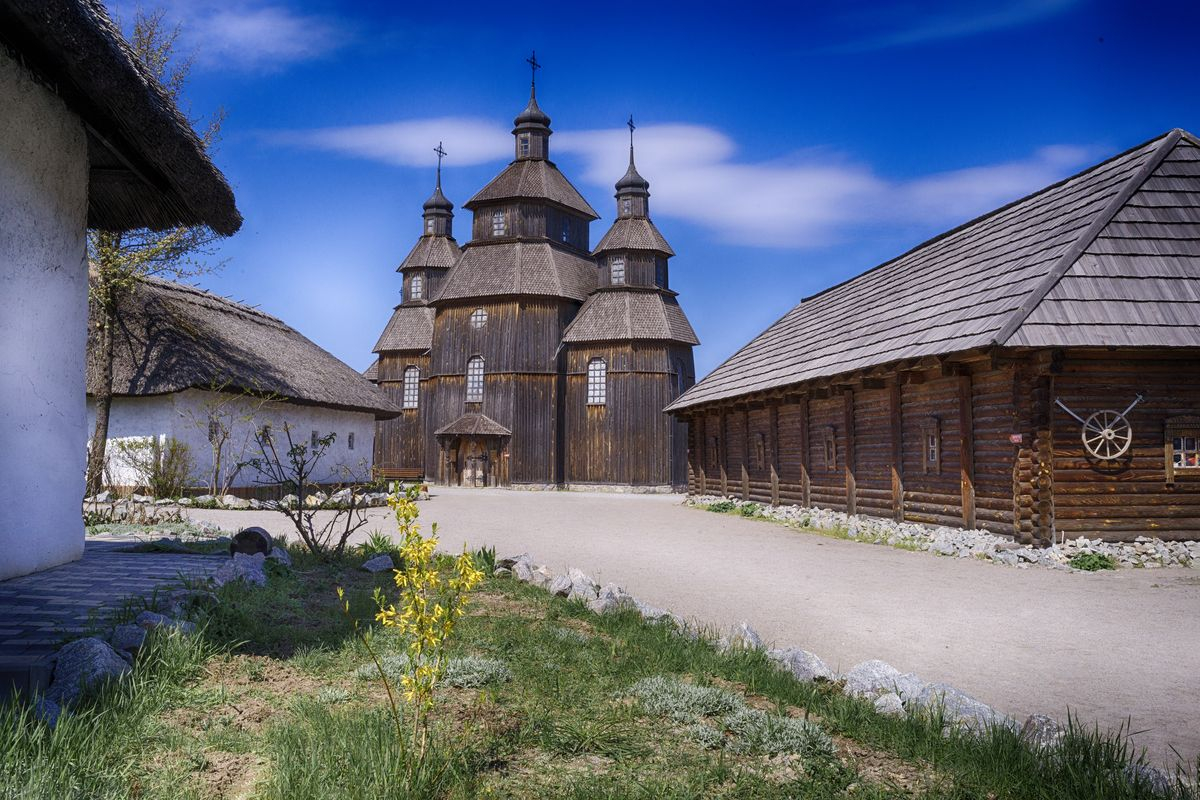 Постраждали музей, адмінбудівлі та пам'ятки археології - скільки "прильотів" зафіксували на Хортиці з початку повномасштабної війни