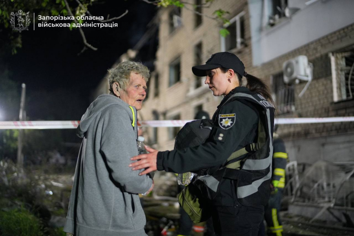 У Запоріжжі внаслідок нічної атаки російських дронів постраждало майже три десятки людей, серед них дитина - подробиці (фото, відео)