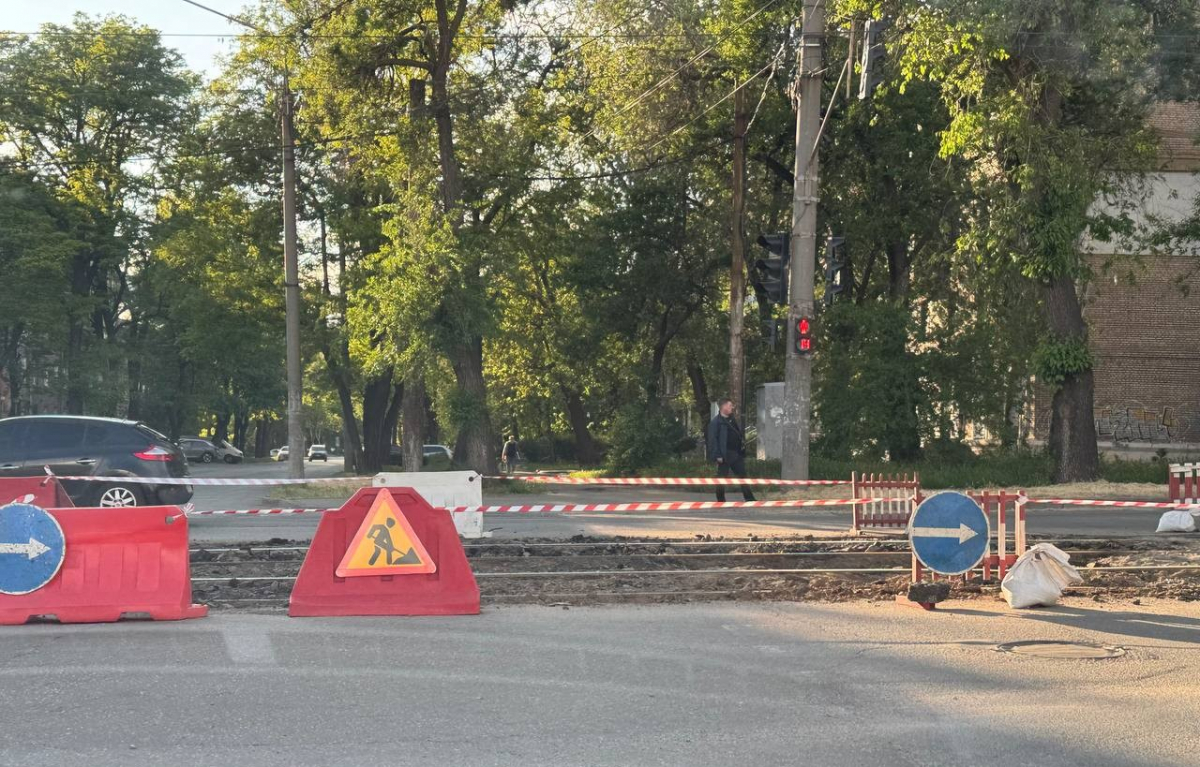 У Запоріжжі запускають додаткові автобусні маршрути через ремонт трамвайних колій - подробиці