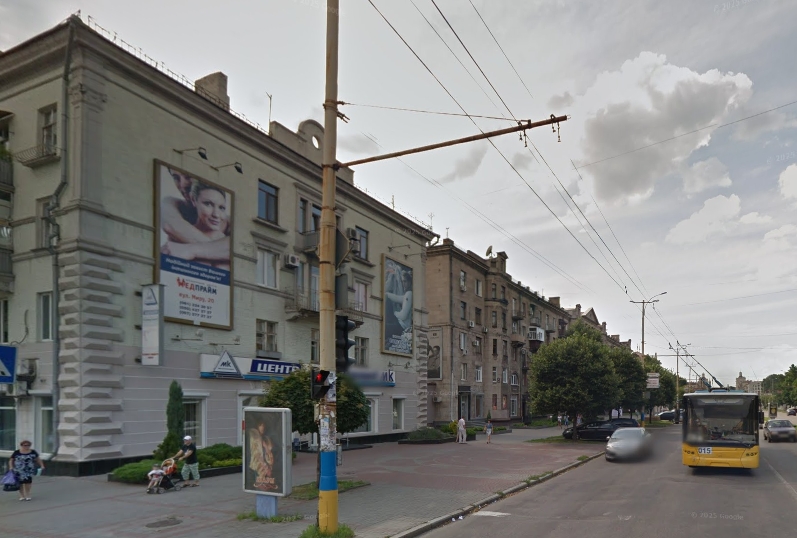 З проспекту зникає реклама — як у Запоріжжі оновлюють центральну вулицю (фото, відео)