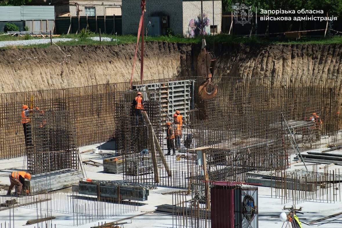 Завершили ключовий етап - як у Запоріжжі просувається будівництво підземної школи у Дніпровському районі (фото, відео)