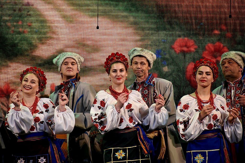 "Жодного повторення, кожен раз - родзинка" - популярний ансамбль зробив запоріжцям святковий вражаючий подарунок