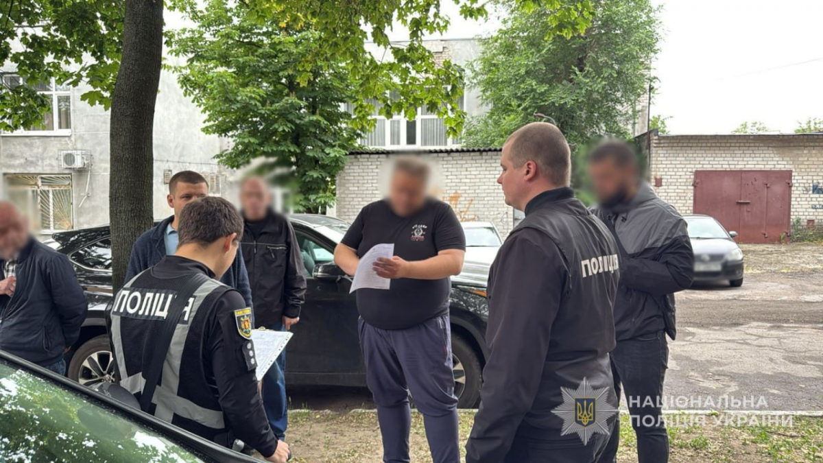 Мешканець Запоріжжя організував ухилянту виїзд за кордон під виглядом батька-одинака (фото)
