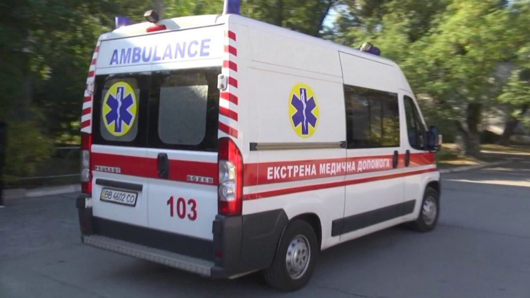 На межі життя та смерті - у Запоріжжі медики врятували чоловіка та жінку