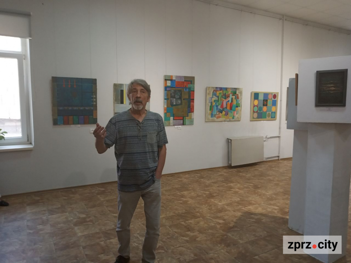 Напередодні свого ювілею запорізький художник розповів глядачам незвичайні речі 