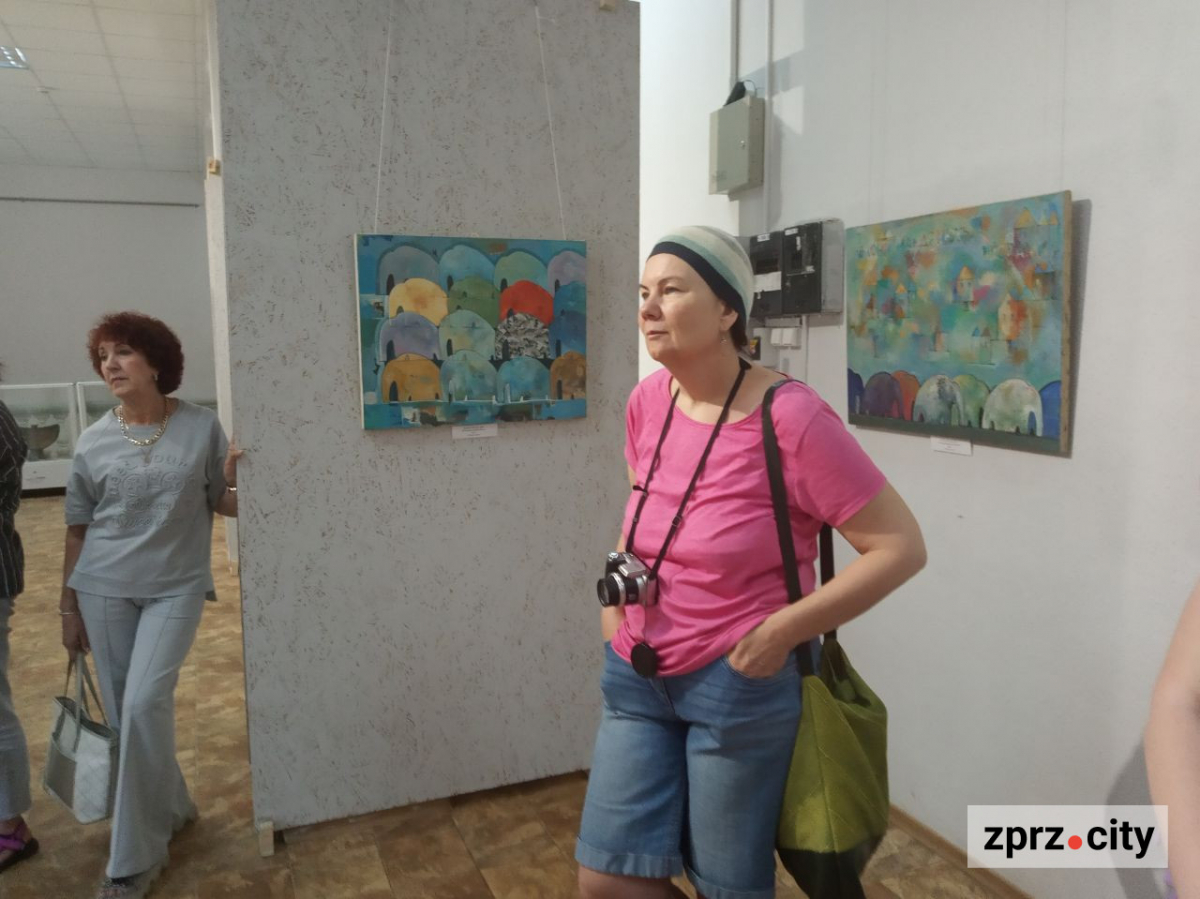 Напередодні свого ювілею запорізький художник розповів глядачам незвичайні речі 