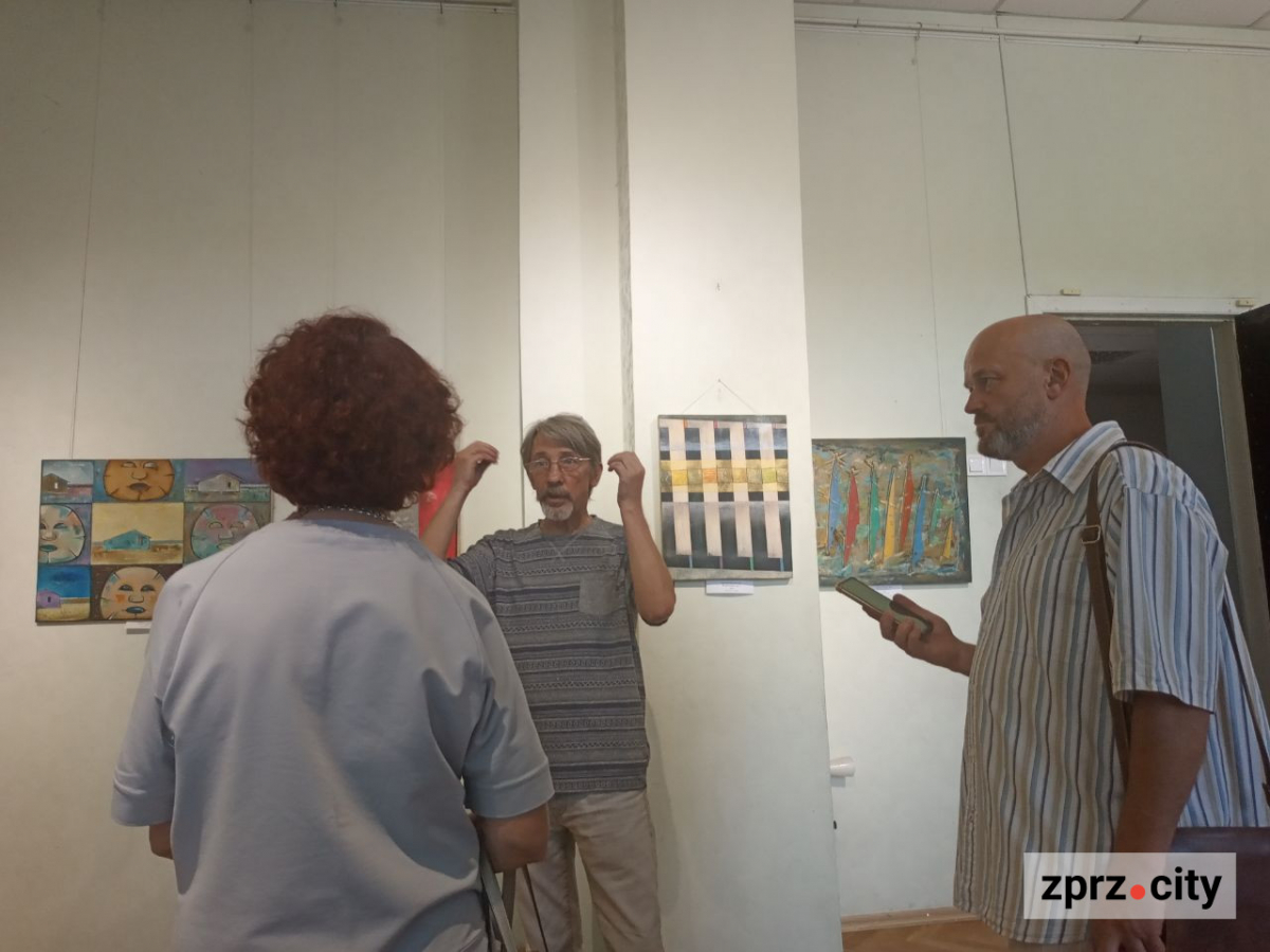 Напередодні свого ювілею запорізький художник розповів глядачам незвичайні речі 