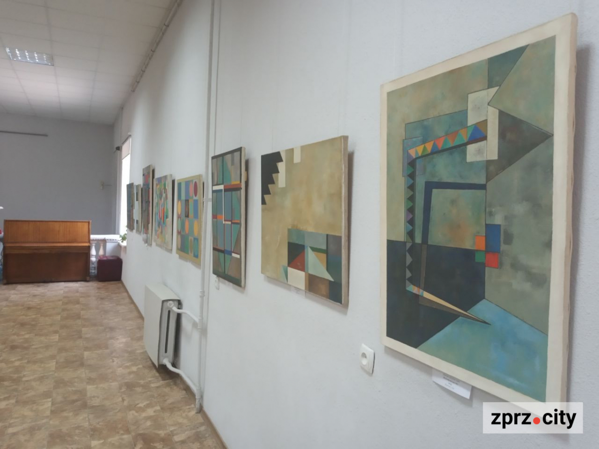 Напередодні свого ювілею запорізький художник розповів глядачам незвичайні речі 