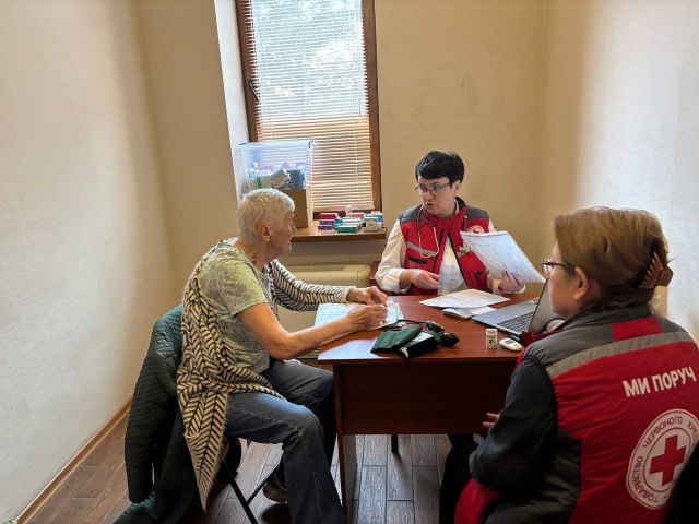 Навчають і допомагають - як у Запоріжжі працює Громадський центр Червоного Хреста (фото)