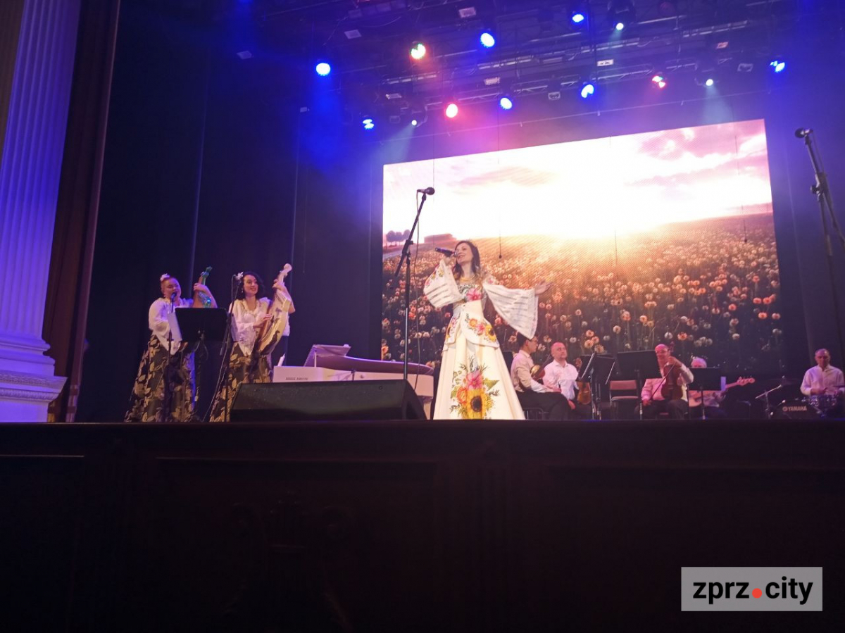 Опера, джаз і народні пісні - як і коли у запорізькій філармонії закриють концертний сезон (фото)