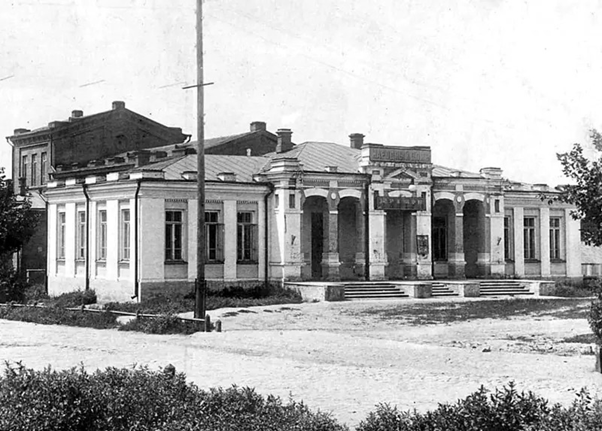 Осередок відродження - як Народний дім у Запоріжжі став символом української державності (фото)