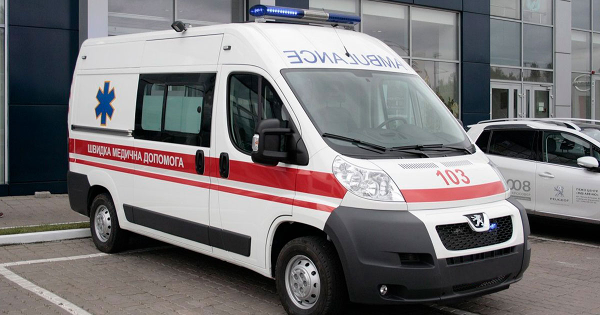 Раптово втратила свідомість - у Запоріжжі медики "швидкої" врятували жінку, в якої сталася клінічна смерть